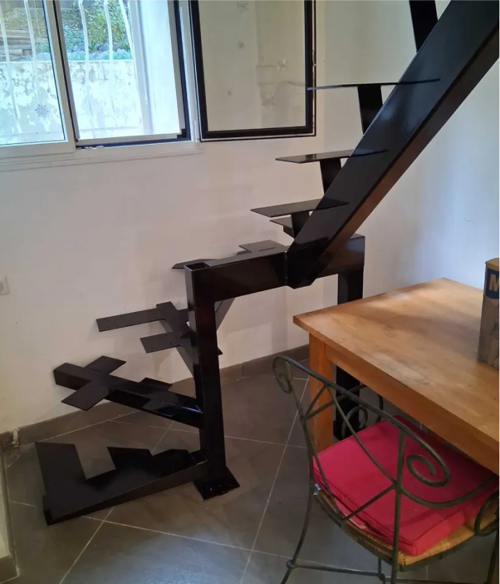 Des créations uniques pour sublimer vos intérieurs et extérieurs.