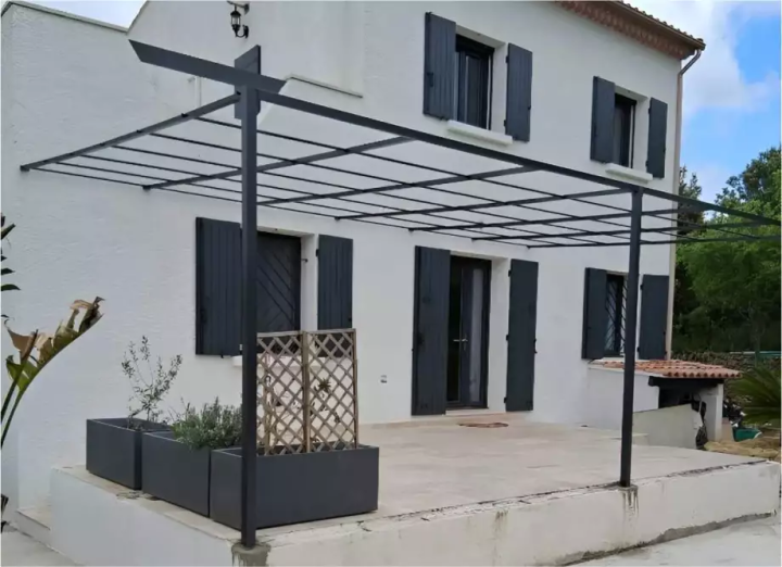 Aménagez un espace de vie extérieur convivial et durable.